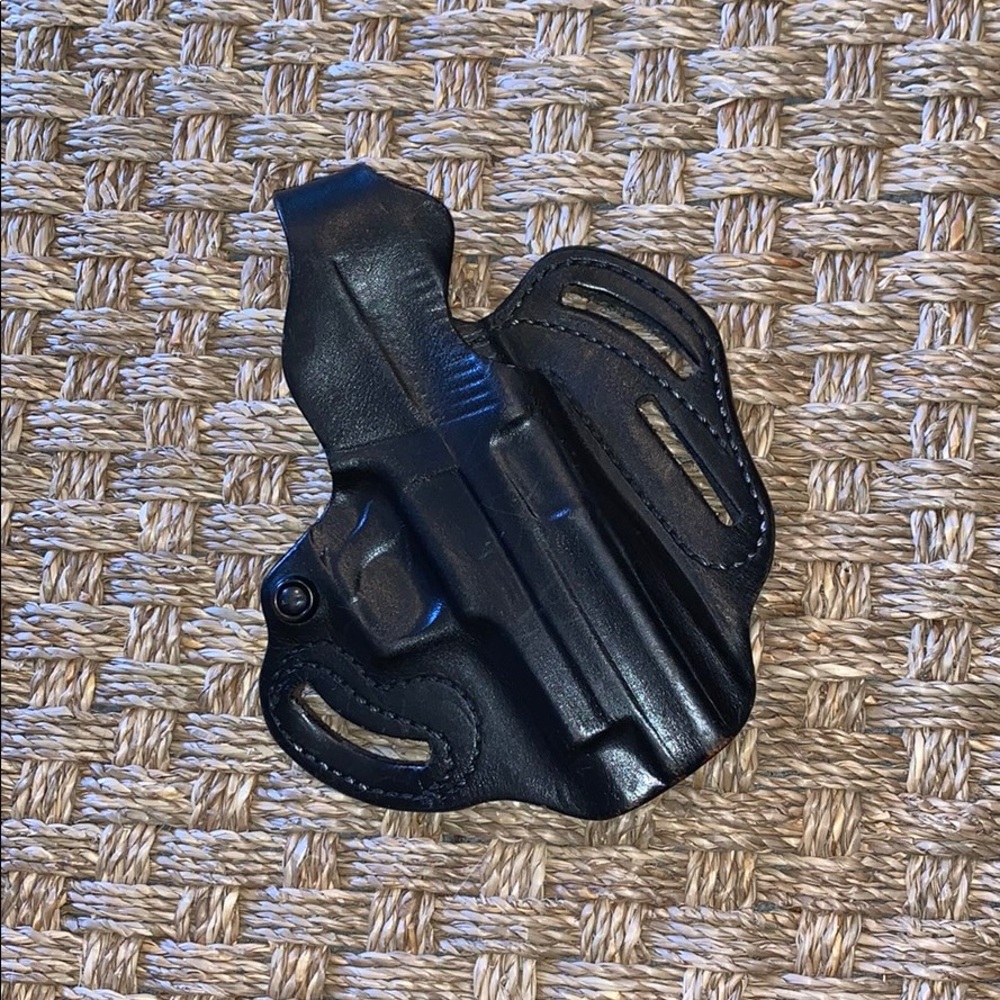 DeSantis Gun Holster for Belt